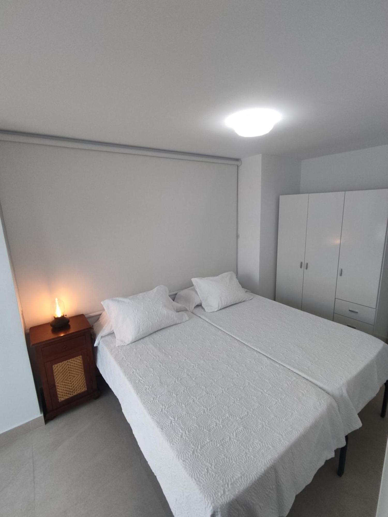 Front Sea View Penthouse Apartment เอสเตโปนา ภายนอก รูปภาพ