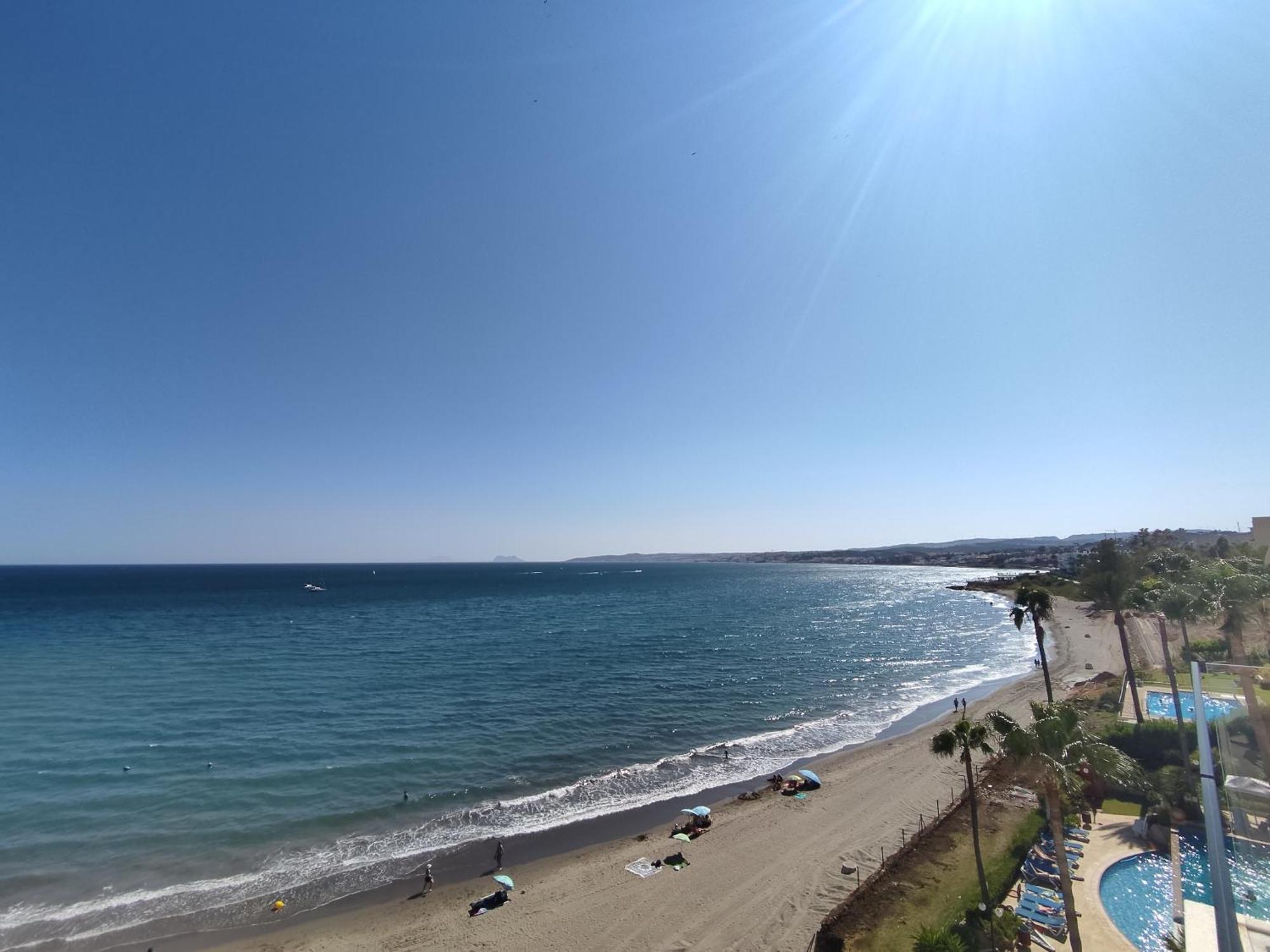 Front Sea View Penthouse Apartment เอสเตโปนา ภายนอก รูปภาพ