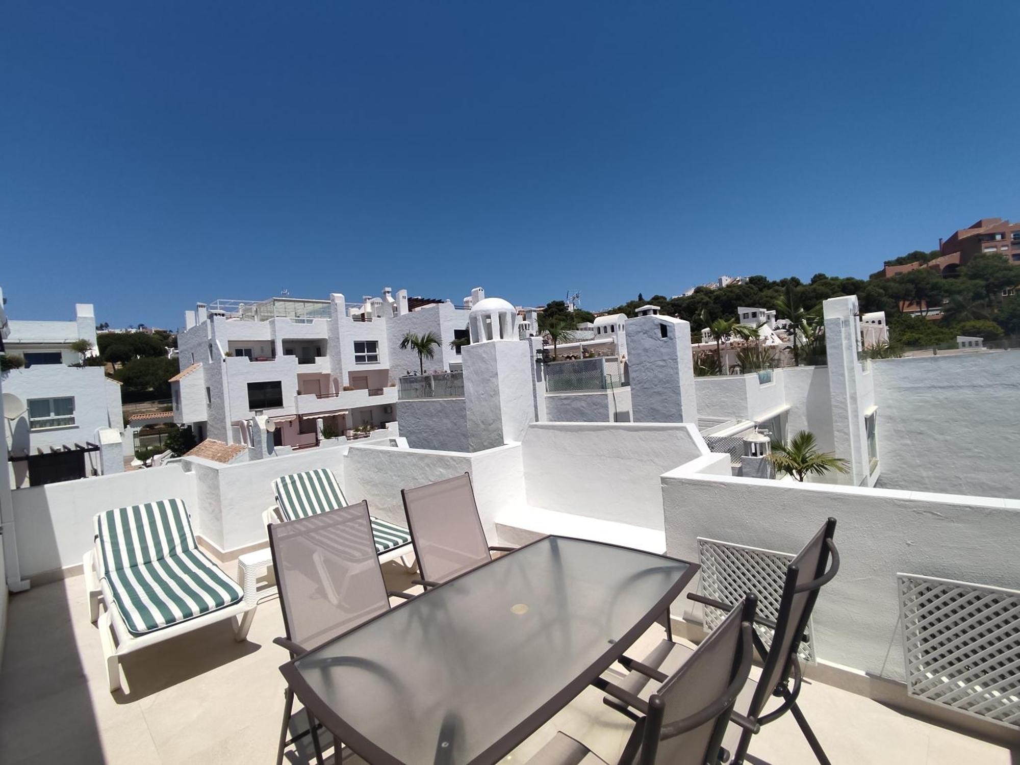 Front Sea View Penthouse Apartment เอสเตโปนา ภายนอก รูปภาพ